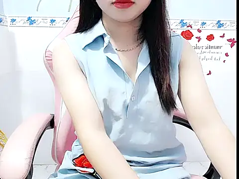 Snapshot of Emilysexy_cut chatting on 06/28/26, 04:30 Emilysexy cut online show from 06/28/26, 04:30