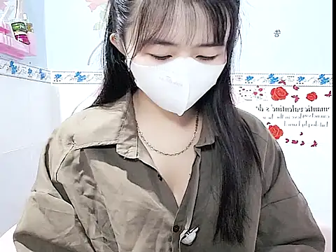 Snapshot of Emilysexy_cut chatting on 05/31/26, 10:32 Emilysexy cut online show from 05/31/26, 10:32