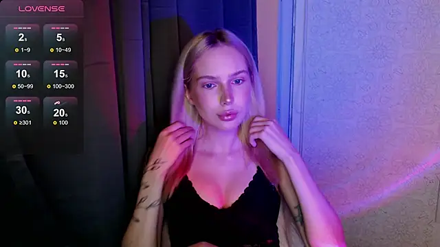MichelleVelour online show from 05/13/26, 04:03