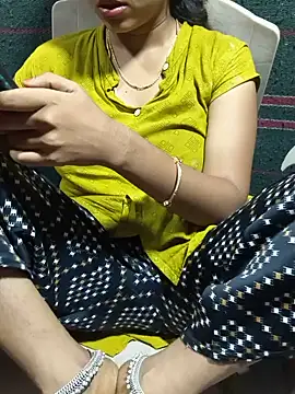 Snapshot of telugu_modal_divya1234 chatting on 05/15/26, 03:26 telugu modal divya1234 online show from 05/15/26, 03:26