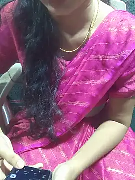 Snapshot of telugu_modal_divya1234 chatting on 05/18/26, 05:07 telugu modal divya1234 online show from 05/18/26, 05:07