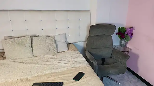 emilly duque online show from 06/27/26, 03:12