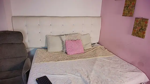 emilly duque online show from 06/20/26, 03:55