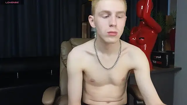 Tommy CrashXXX online show from 05/27/26, 02:08