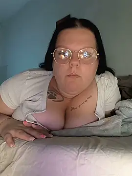 BadMommyyyyy online show from 05/15/26, 12:03