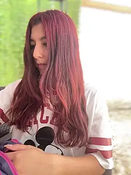 EveRave Pink online show from 06/17/26, 02:27