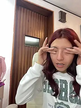 EveRave Pink online show from 07/08/26, 11:11