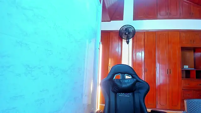 Soffy and Emily online show from 05/29/26, 12:22
