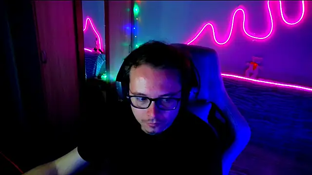 MeLanXolik online show from 05/23/26, 06:40