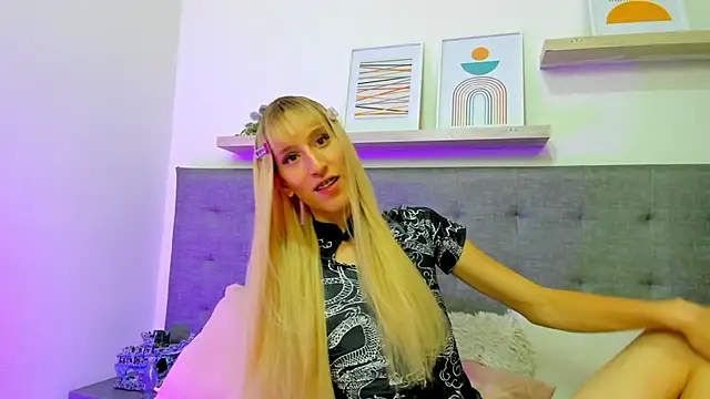 Snapshot of mimi_theblondie chatting on 05/14/26, 05:26 mimi theblondie online show from 05/14/26, 05:26