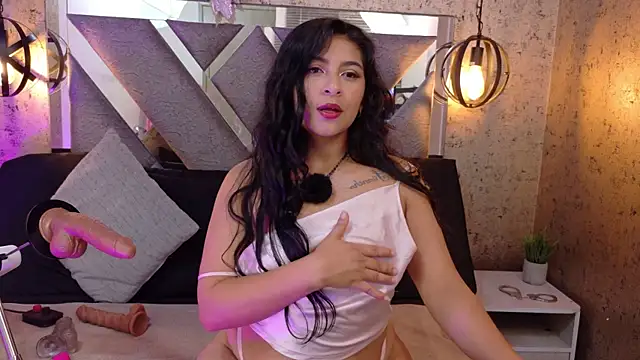 ariana foxx  online show from 07/15/26, 02:02