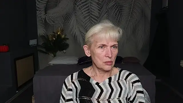 Snapshot of Nia_Natur chatting on 05/14/26, 08:55 Nia Natur online show from 05/14/26, 08:55