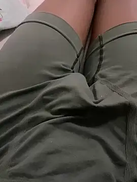 Snapshot of xxxmartinsy chatting on 05/18/26, 02:33 xxxmartinsy online show from 05/18/26, 02:33