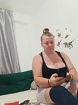 JuliaBestX online show from 07/01/26, 12:22