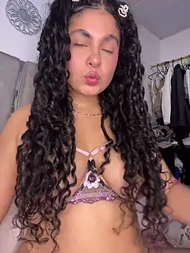 Yassy 11 online show from 06/17/26, 07:46