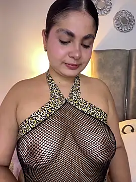 Yassy 11 online show from 06/11/26, 06:49