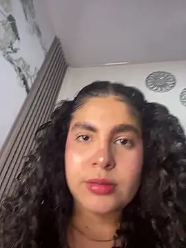 Yassy 11 online show from 06/09/26, 07:48