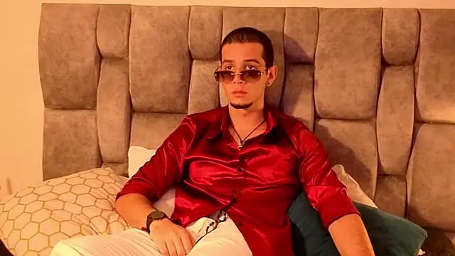 Snapshot of isaacblaze_ chatting on 05/27/26, 04:09 isaacblaze online show from 05/27/26, 04:09