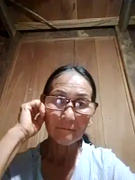 Snapshot of Magy-006 chatting on 06/04/26, 02:11 Magy-006 online show from 06/04/26, 02:11