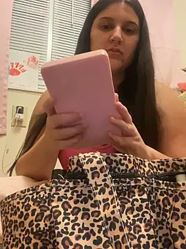 allyroseeee online show from 05/21/26, 07:39