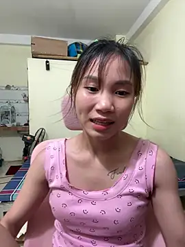 Snapshot of Vi_sexyy chatting on 06/21/26, 08:31 Vi sexyy online show from 06/21/26, 08:31
