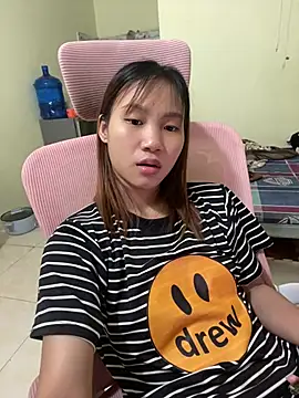 Snapshot of Vi_sexyy chatting on 06/25/26, 06:18 Vi sexyy online show from 06/25/26, 06:18