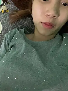 Snapshot of Vi_sexyy chatting on 05/24/26, 12:05 Vi sexyy online show from 05/24/26, 12:05