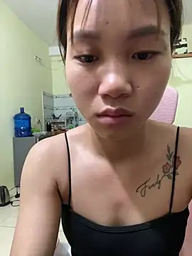 Snapshot of Vi_sexyy chatting on 06/18/26, 04:44 Vi sexyy online show from 06/18/26, 04:44