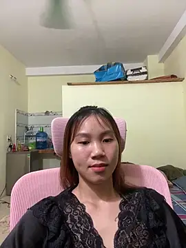 Snapshot of Vi_sexyy chatting on 05/25/26, 03:33 Vi sexyy online show from 05/25/26, 03:33