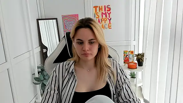 Emma starrs  online show from 06/10/26, 06:47