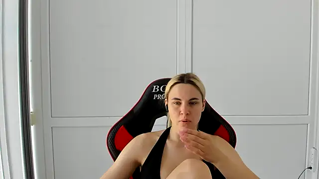 Emma starrs  online show from 07/15/26, 07:26