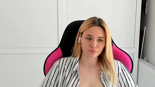 Emma starrs  online show from 06/09/26, 12:28