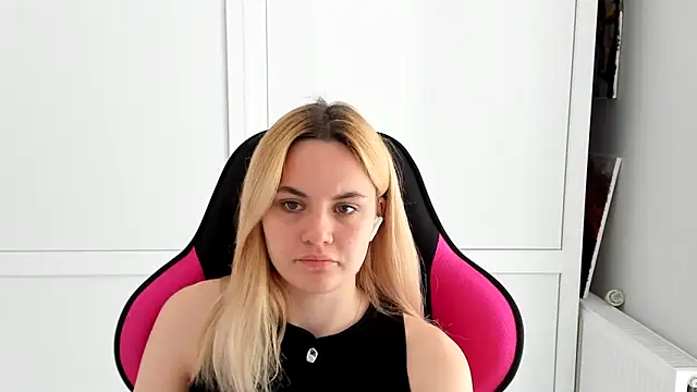 Emma starrs  online show from 05/30/26, 10:10