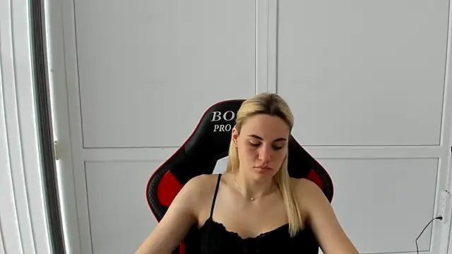 Emma starrs  online show from 07/10/26, 06:57