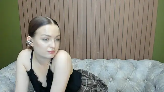 Mila Richardson online show from 05/31/26, 08:20