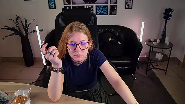Snapshot of lanafitch chatting on 06/20/26, 10:20 lanafitch online show from 06/20/26, 10:20