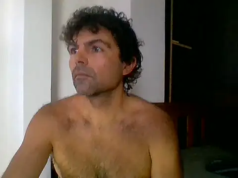 Snapshot of perrolobo78 chatting on 05/21/26, 05:21 perrolobo78 online show from 05/21/26, 05:21