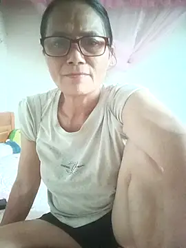 Snapshot of Vieekee chatting on 05/19/26, 05:47 Vieekee online show from 05/19/26, 05:47