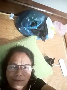 Snapshot of Vieekee chatting on 05/21/26, 02:25 Vieekee online show from 05/21/26, 02:25