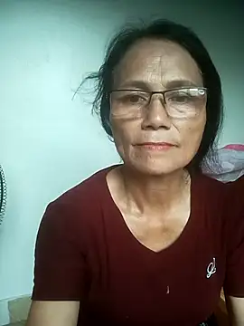 Snapshot of Vieekee chatting on 05/24/26, 03:28 Vieekee online show from 05/24/26, 03:28
