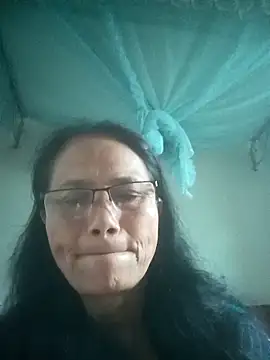 Snapshot of Vieekee chatting on 05/23/26, 02:32 Vieekee online show from 05/23/26, 02:32