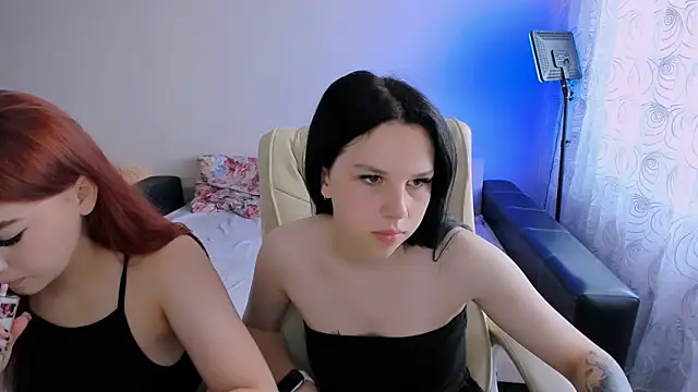 Snapshot of Adelina_xxx chatting on 06/25/26, 09:36 Adelina xxx online show from 06/25/26, 09:36