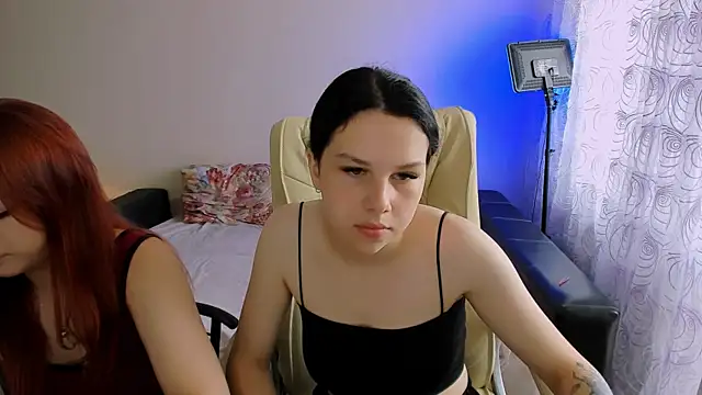 Snapshot of Adelina_xxx chatting on 06/18/26, 10:42 Adelina xxx online show from 06/18/26, 10:42