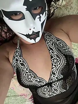 cherrybr01 online show from 05/20/26, 03:36