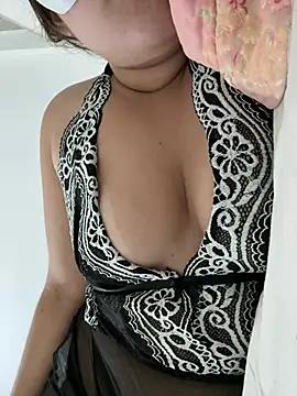 cherrybr01 online show from 06/21/26, 11:16