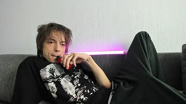 Nolan Sagee online show from 05/14/26, 07:38