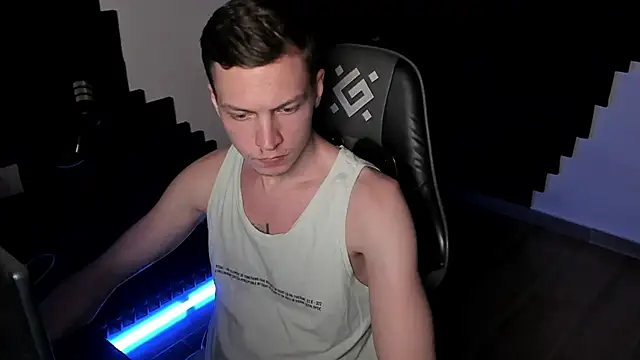 More than friend online show from 07/01/26, 05:57