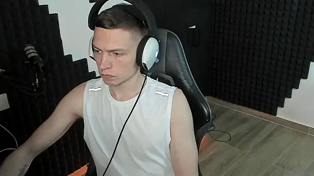 More than friend online show from 05/17/26, 03:45