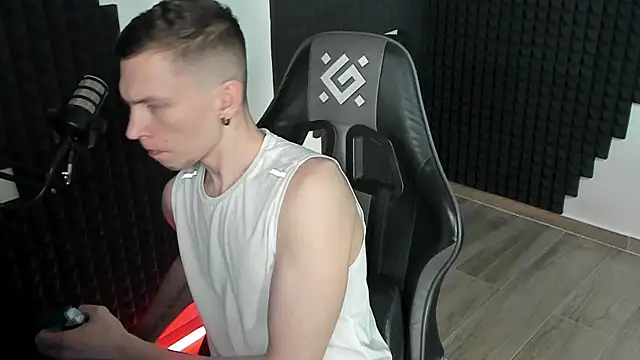 More than friend online show from 05/22/26, 02:48