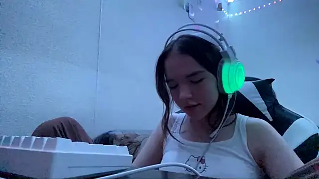 FewerCadre online show from 05/20/26, 06:05